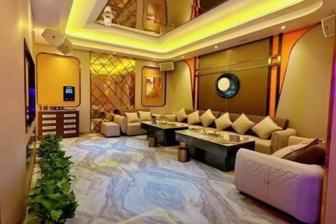 雅安PANDAHOUSE酒吧招聘,四川雅安酒吧招聘模特/礼宾员